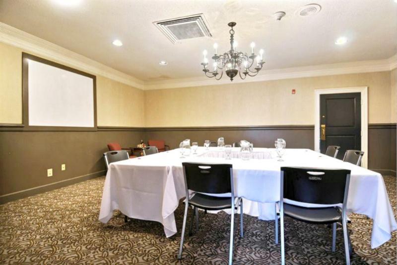 Hotel Travelodge By Wyndham Airport/graceland
