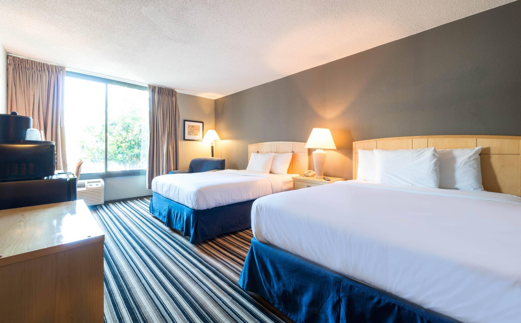 Travelodge By Wyndham Airport/graceland Hotel